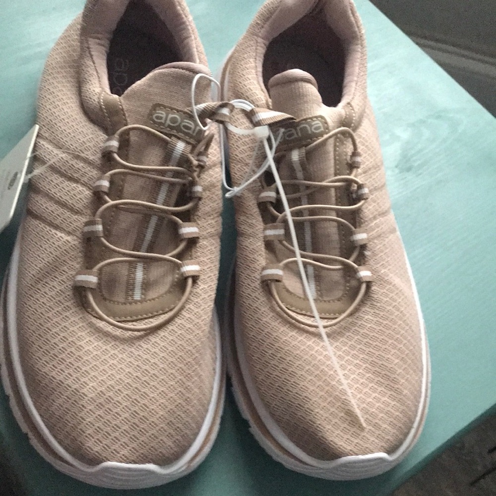 Apana Beige Sneakers